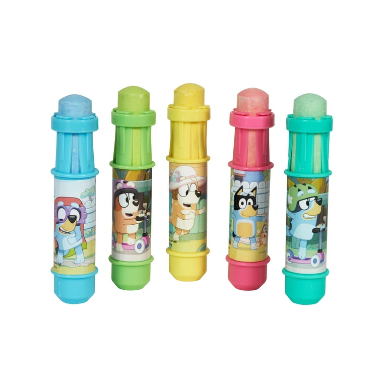 Little Kids Inc Bluey Official 5-Piece Chalk Set with Holders for