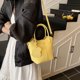 thumbnail image 4 of Bolso pequeño tipo cesta de verduras de mano para mujer, nuevo bolso tipo cubo de moda 2025, bolso bandolera de mano sencillo y versátil., 4 of 5