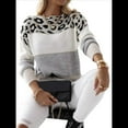 thumbnail image 3 of Suéter de Rayas con Estampado de Leopardo para Mujer, Cuello Redondo, Larga, Tejido con Bloques de Color Albaricoque L, 3 of 6