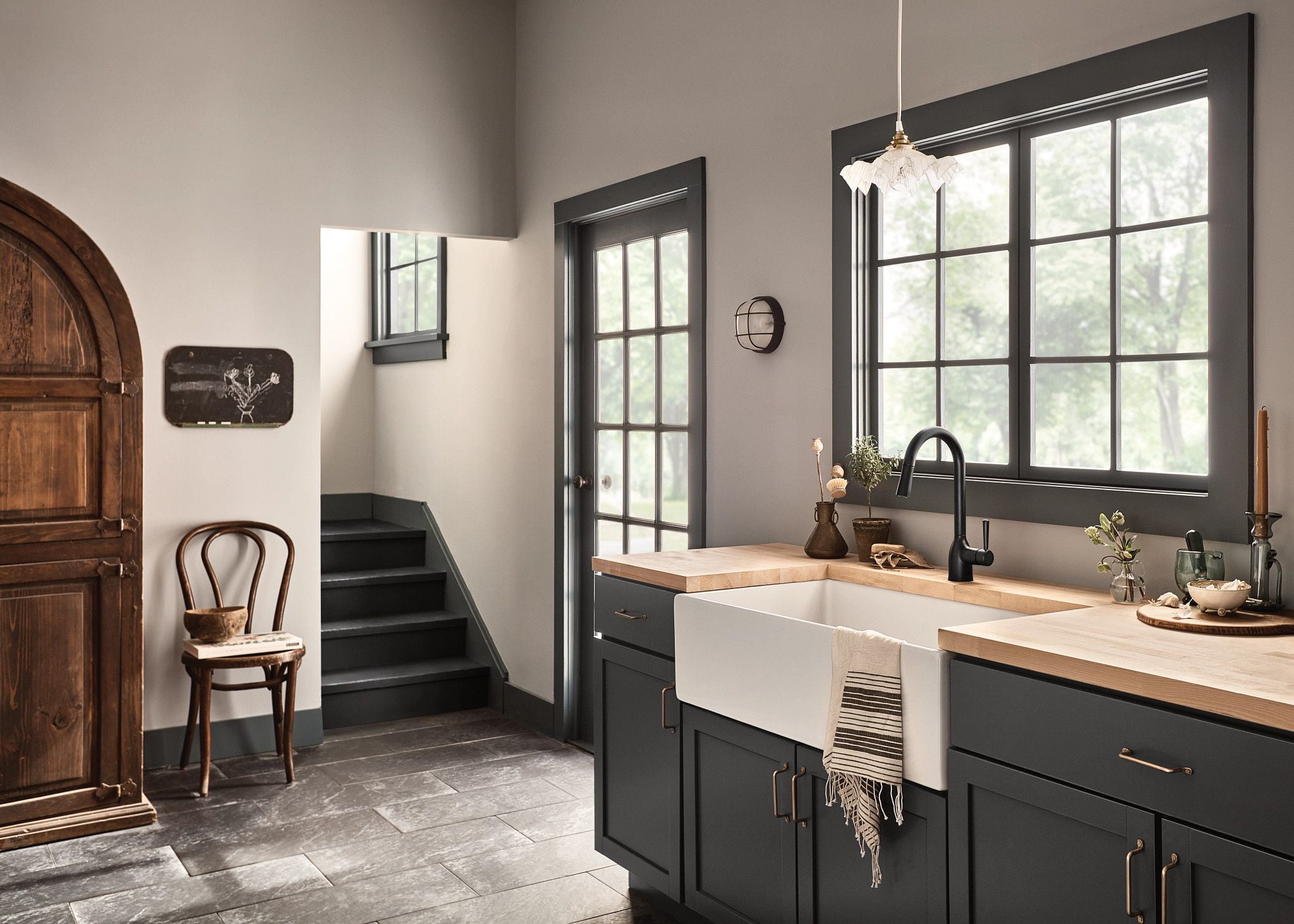 Moen Adler Matte Black Single Hole One-Handle Pull Down Kitchen Faucet, 87233BL