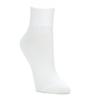 Photo 1 of HUE Women's Cotton Low-Cut Ankle Body Socks White