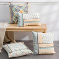 thumbnail image 4 of Housse de Coussin Boho avec Pompons, Imprimé Géométrique sur Toile Décorative Housse de Coussin Carrée Rayée Tissée Style Ferme pour Lit Canapé Décoration Maison (Type C,18"x18 Pouces), 4 of 5