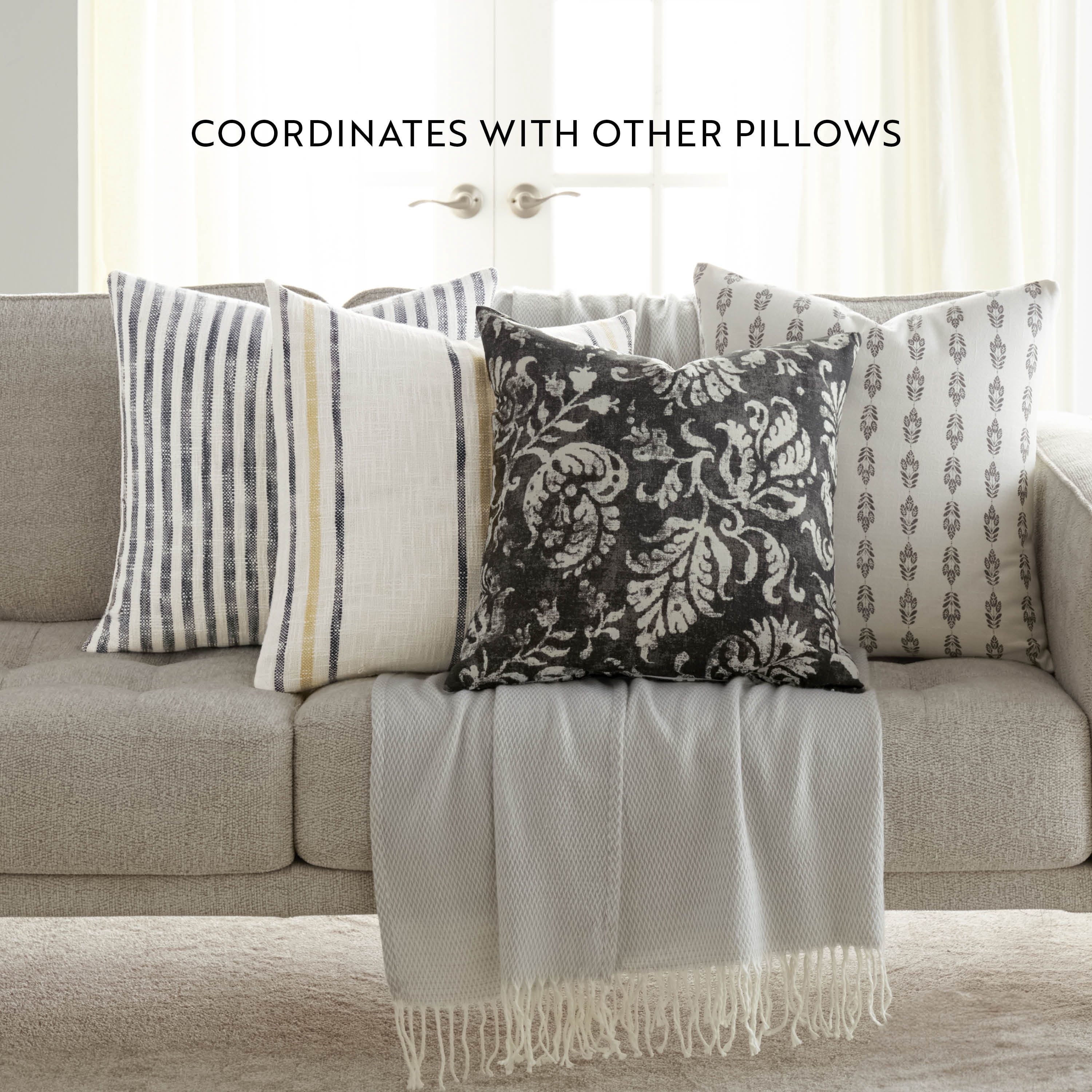 Noble Linens 2-Pack Decor Throw Pillows Yarn-Dyed Bengal Stripe and Framed Stripe in Blue
