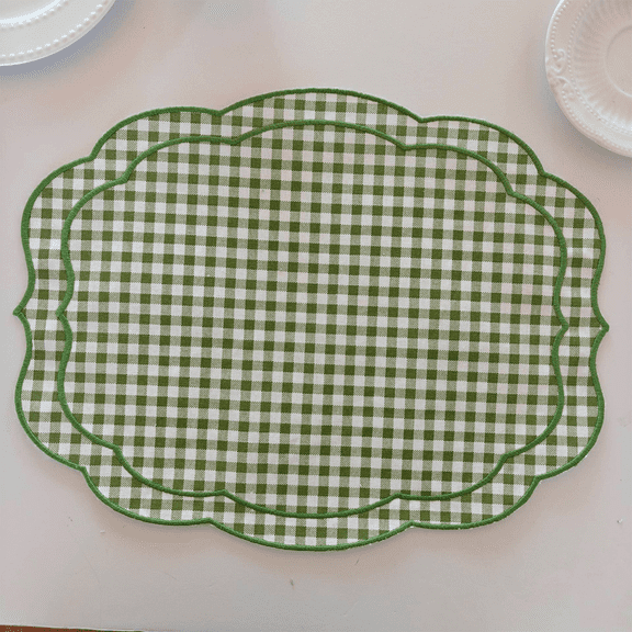 2 Pcs Green & White Gingham Placemats, Scalloped Edge Cotton Linen Table Place Mats, 16.9 x 13 in, Robust Layer Heat Immunity for Dining Table Decor, Kitchen, Wedding, Party