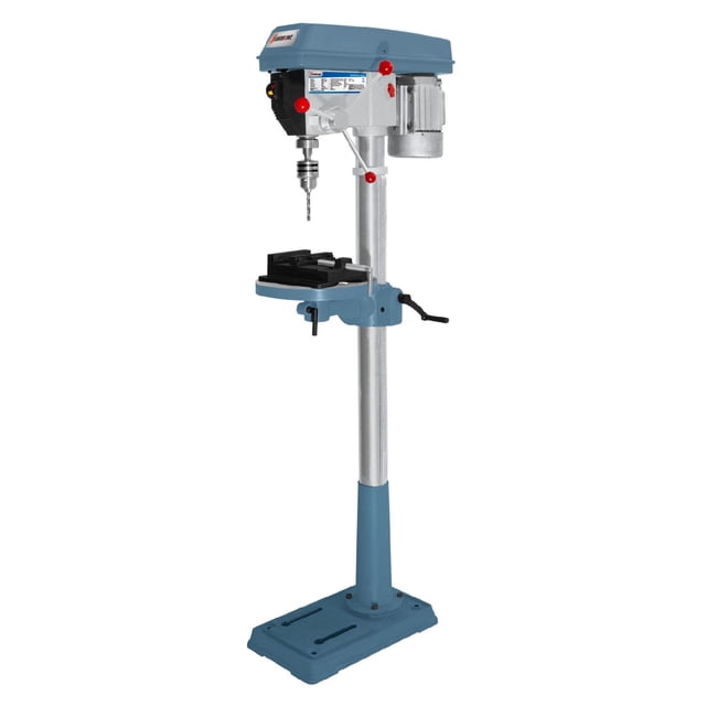 taladro de banco 1 1/2 hp broquero 3/4' 12 veloc silverline taladro de pedestal azul, vista frontal completa con columna y base, mesa ajustable 285 x 285 mm, cabezal con motor 1.5 HP 110 V y portabrocas 5–20 mm (3/4"), recorrido de chuck 85 mm, distancia chuck-mesa 565 mm y chuck-base 1050 mm, dimensiones 1140 x 500 x 300 mm, peso 60 kg; indicado para perforar madera y metal en taller o carpintería; también suele utilizarse como prensa ligera para ensamblajes.