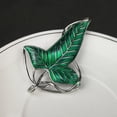 thumbnail image 3 of Broche elegante de hoja de árbol verde de elfo de Navidad para mujer y hombre, colgante, collar, capa, broche, joyería para disfraz, 3 of 5