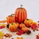 thumbnail image 2 of Halloween decoración Calabazas artificiales variadas, mini hojas de arce artificiales falsas para Halloween, 7 piezas, 2 of 6