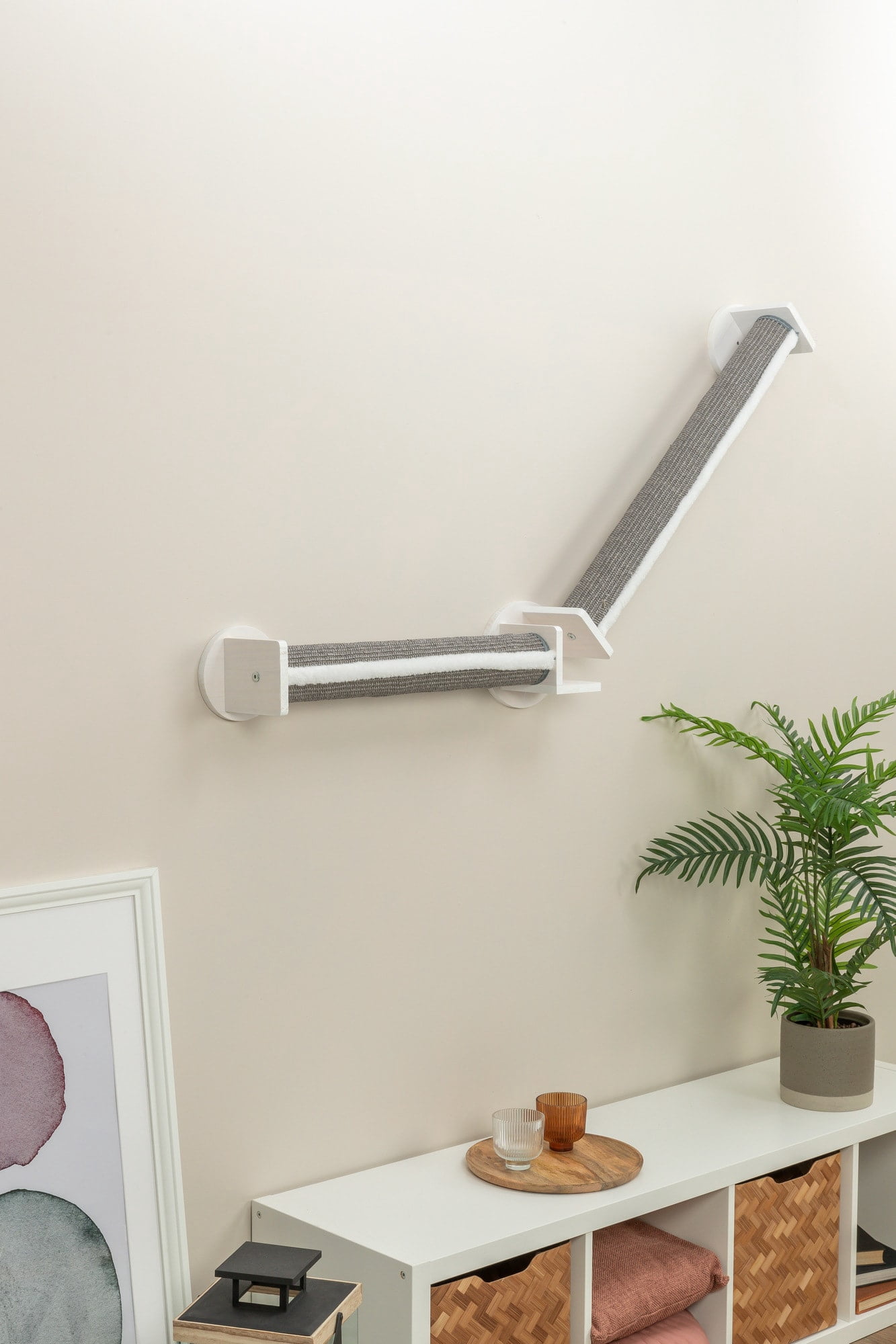 TRIXIE Wall Set 4 Multi-Level Wall Mounted Cat Perch System with 2 Scratching Posts, Gray