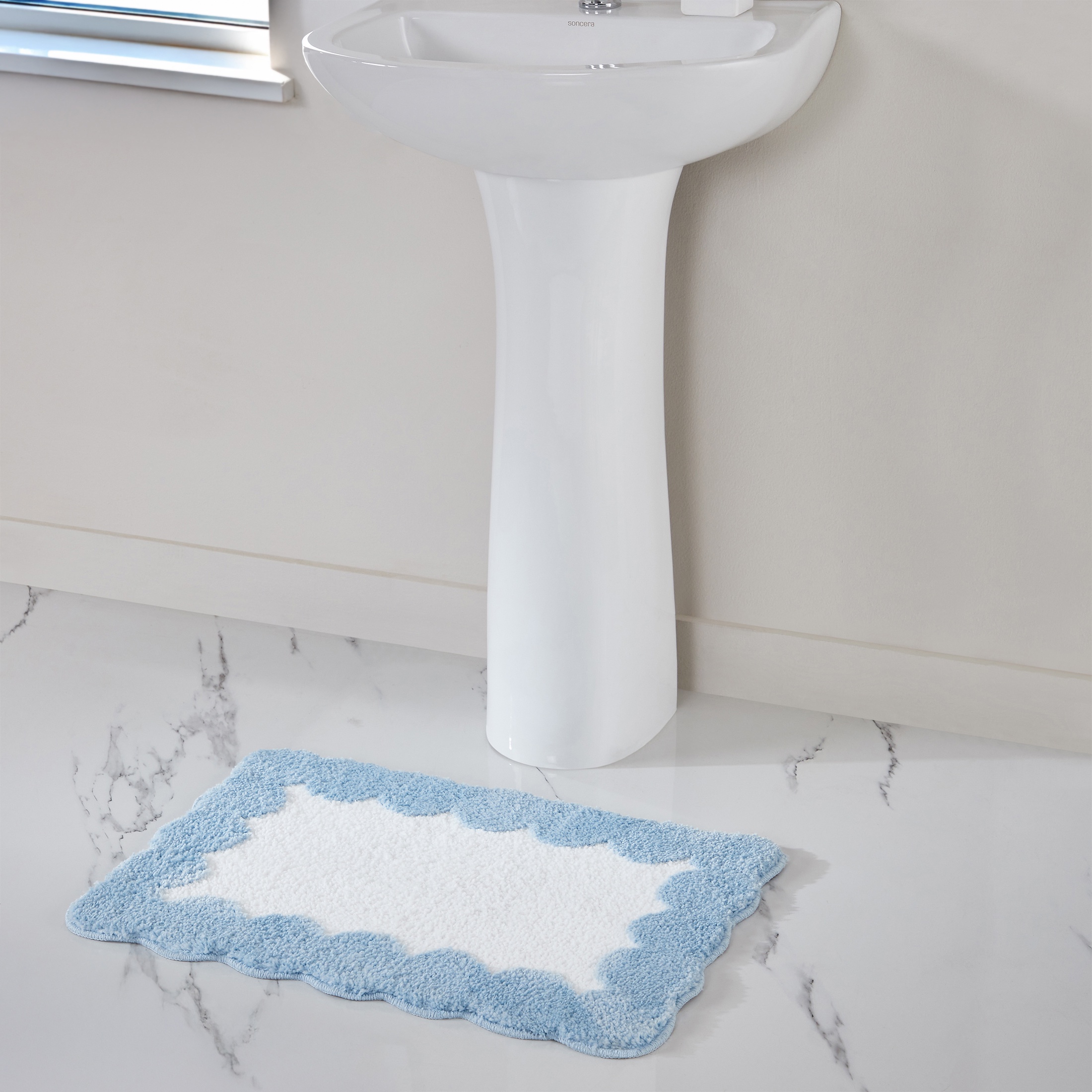 VCNY Home Blue/White Dotted Edge Tufted Bath Rug, 18" x 27"