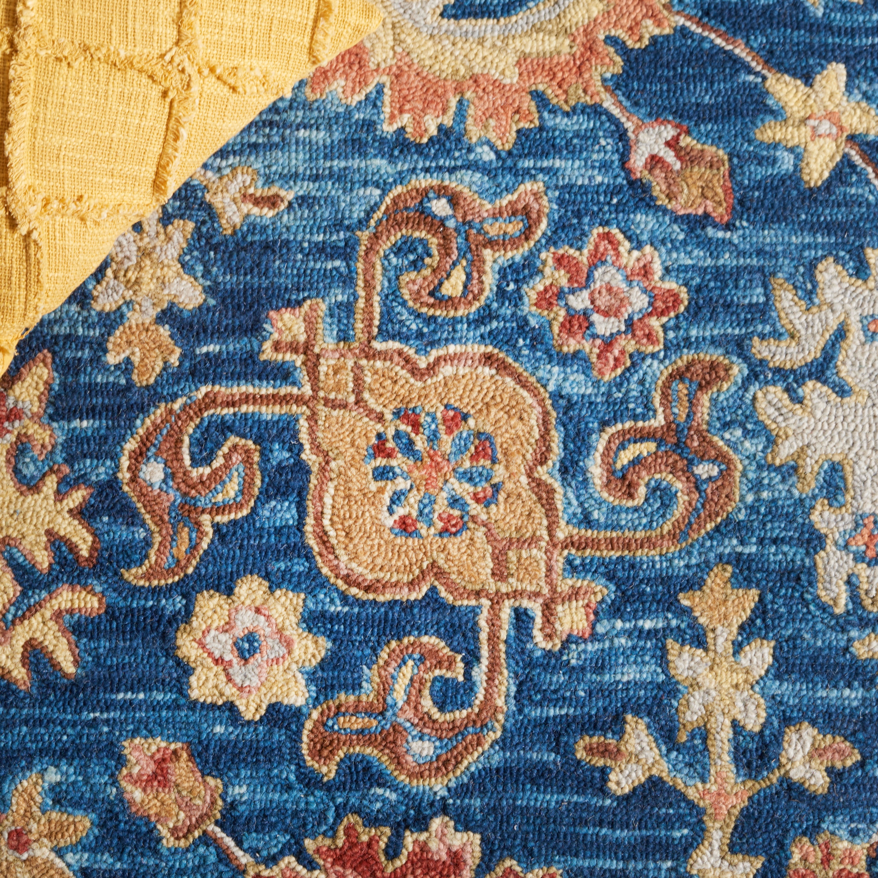 SAFAVIEH Blossom Gaila Floral Area Rug, Navy/Brown, 3' x 5'
