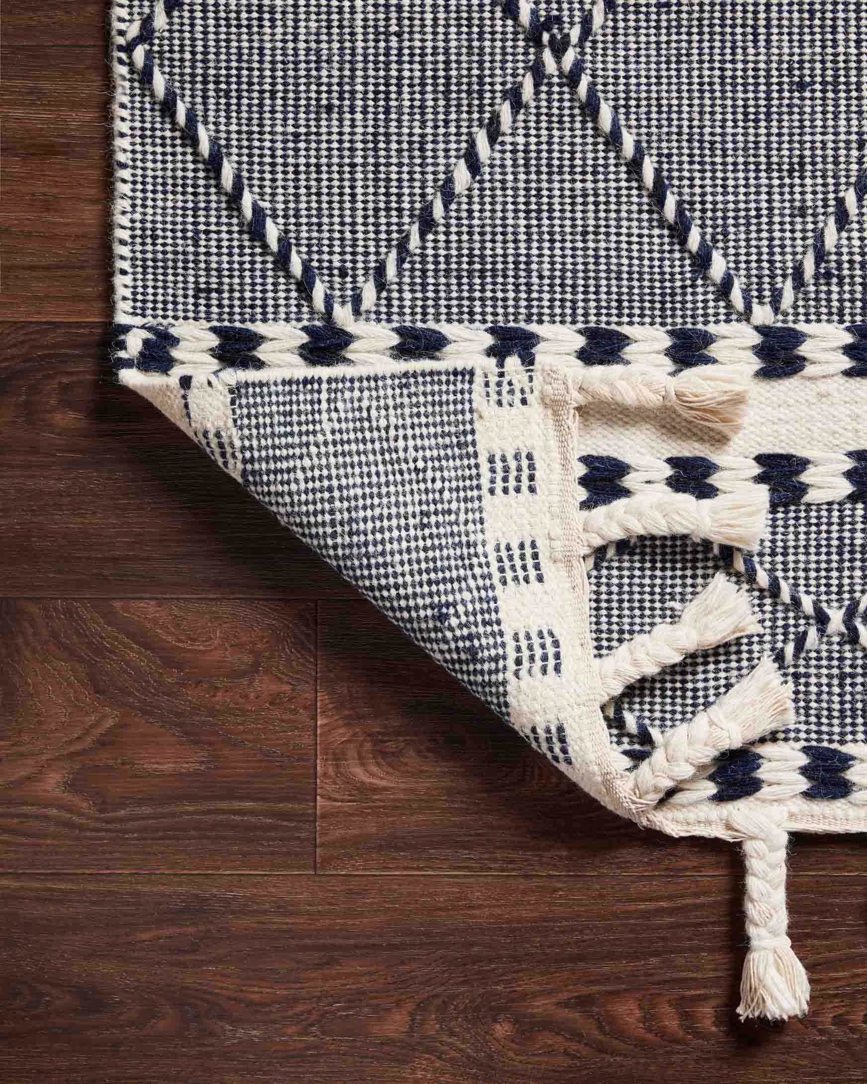 Loloi II Sawyer SAW-02 Navy Geometric Area Rug 5'-0" x 7'-6"