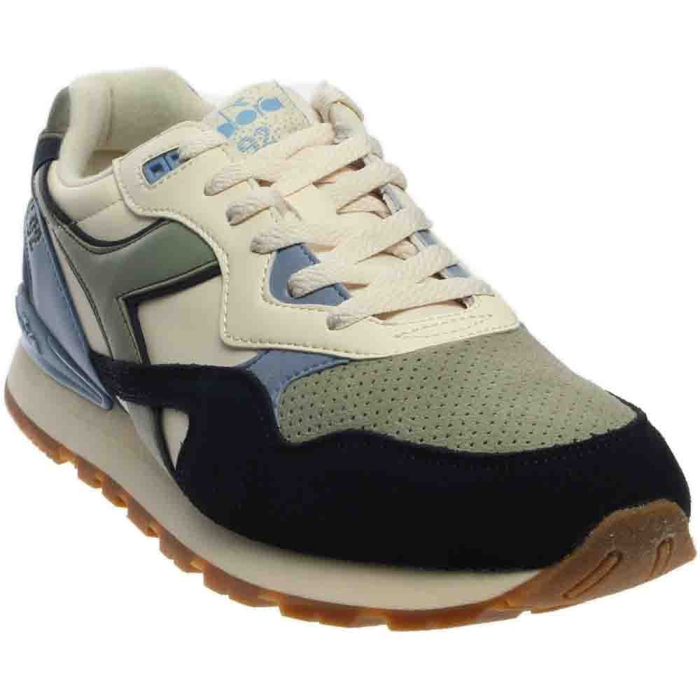 a diadora