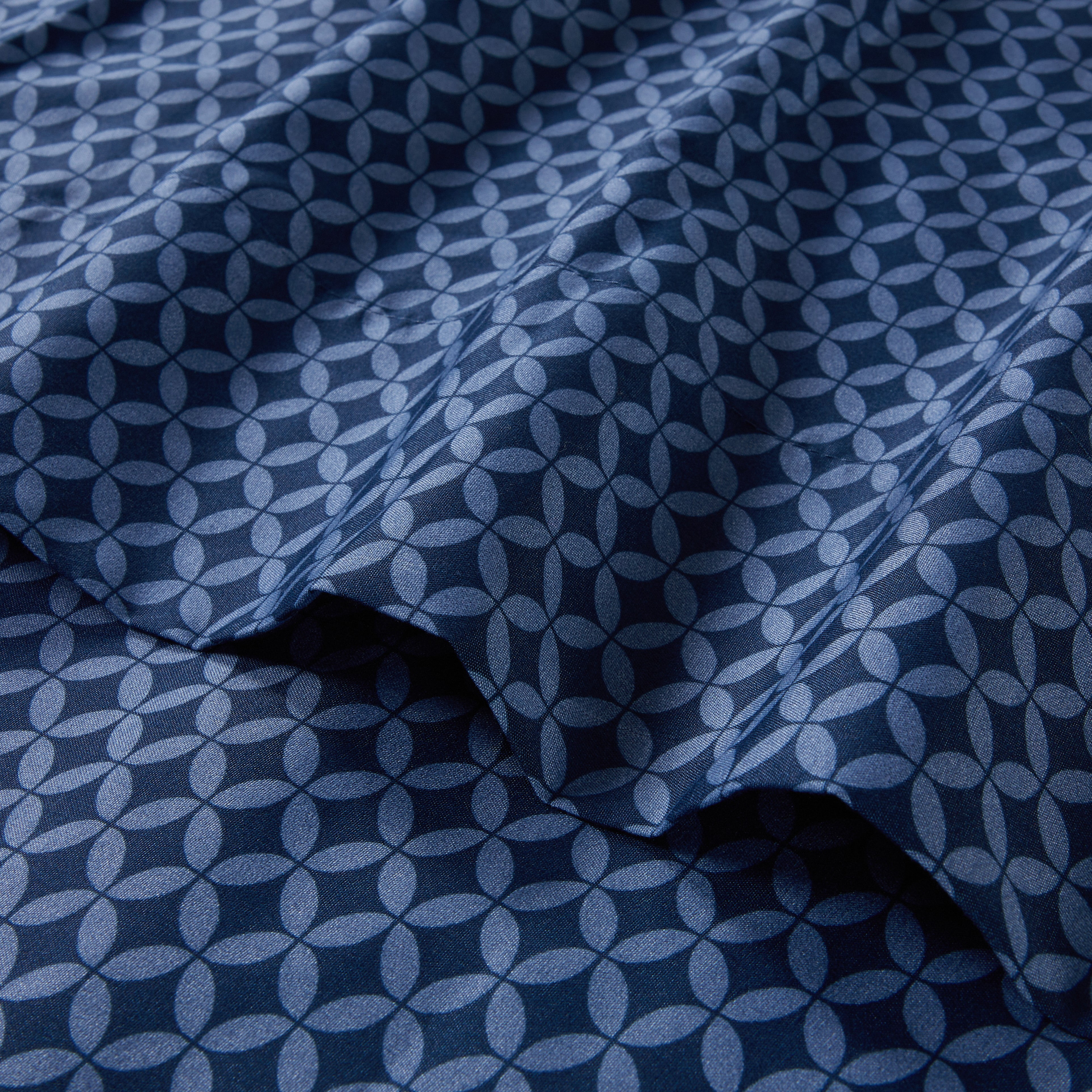 Mainstays Super Soft Brushed Microfiber Bed Sheet Set, Full, Navy Geo, 4 Piece