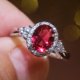 thumbnail image 1 of Anillos de boda de Zirconia cúbica Rosa grande con personalidad de Huitan para mujer, anillos románticos para ceremonia de matrimonio y fiesta, joyería de moda Tan Jianjun unisex, 1 of 2
