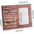 thumbnail image 2 of Una señal de un buen líder no es la cantidad de seguidores que tienes Marco de fotos de 4 x 6 pulgadas para colgar o sobre la mesa, marco rústico de madera para regalos motivacionales para líder de, 2 of 5