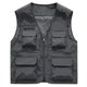 thumbnail image 1 of Chaqueta deportiva ligera para hombre, sin mangas, con bolsillos, de color liso, versátil para todas las estaciones., 1 of 3