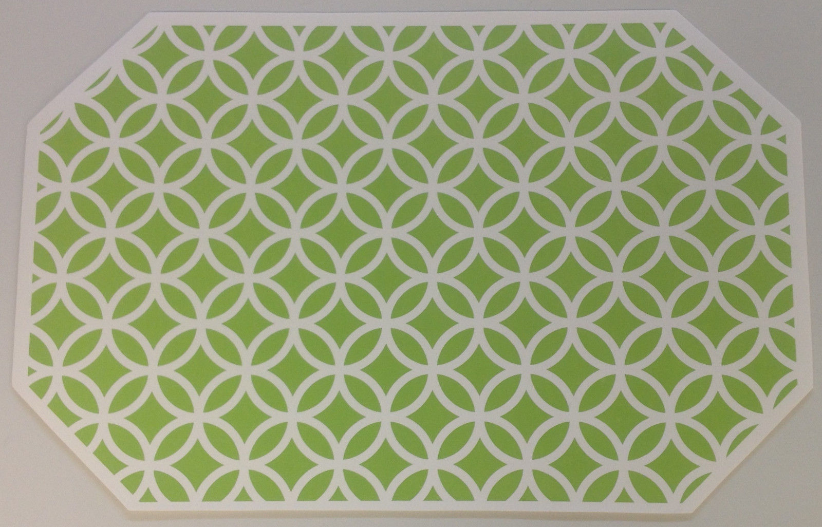 SET OF 6 EXPANDED VINYL PLACEMATS, GREEN GEOMETRIC