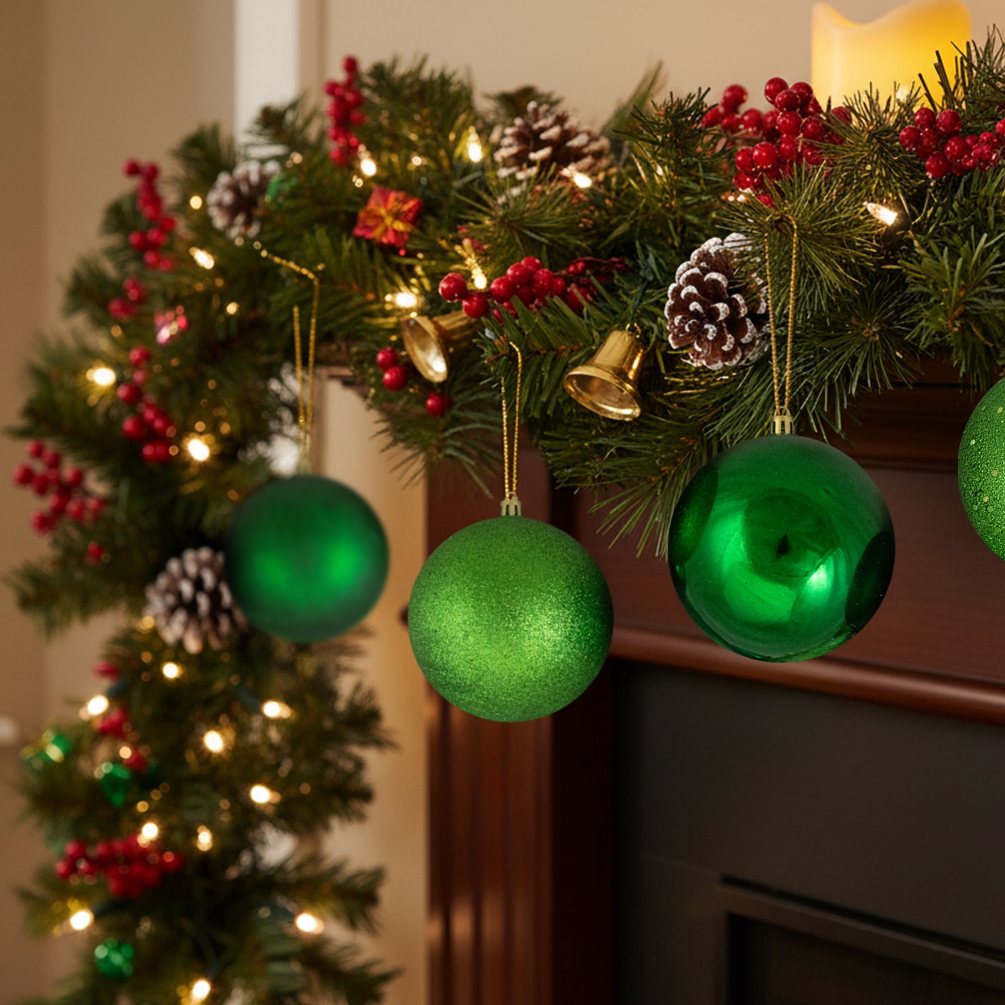 Northlight 12ct Shatterproof 4-Finish Christmas Ball Ornament Set 4" - Green