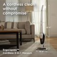 thumbnail image 3 of Aspiradora inalámbrica 2 en 1 Electrolux Ergorapido con alta potencia de succión y movimiento EasySteer de 180 grados, 48 ​​minutos de autonomía, 2 modos de potencia, blanco satinado, 3 of 5