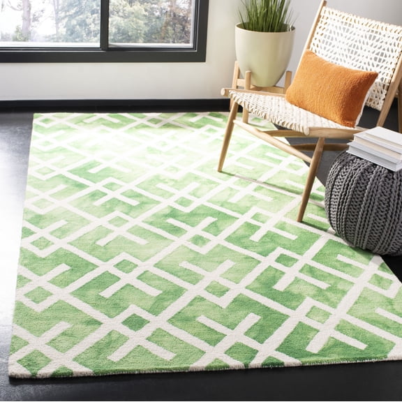Safavieh Dip Dye Seanna Distressed Area Rug, Green/Ivory, 4' x 6'