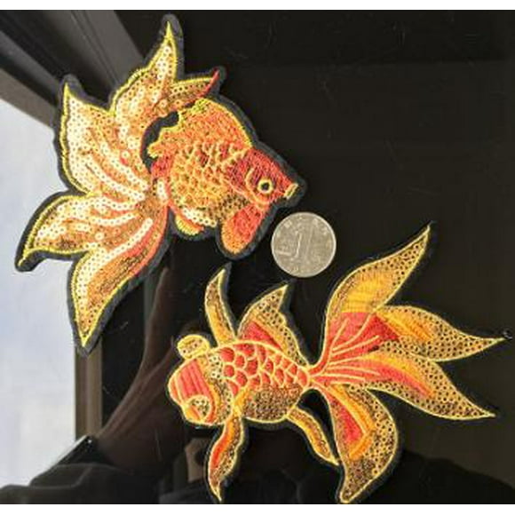 2 pairs Lucky Koi Fish Iron On Patches Embroidered Sequin Applique Chinese Style Badge for Clothing DIY Repair Patch for Jeans Jackets Bags Kids Craft