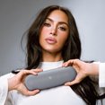 thumbnail image 5 of Beats Pill X Kim Kardashian Gris Oscuro, 5 of 5