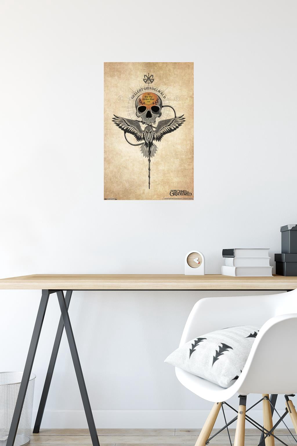 Fantastic Beasts And Where To Find Them: The Crimes of Grindelwald - Grindelwald Badge Wall Poster, 14.725" x 22.375"