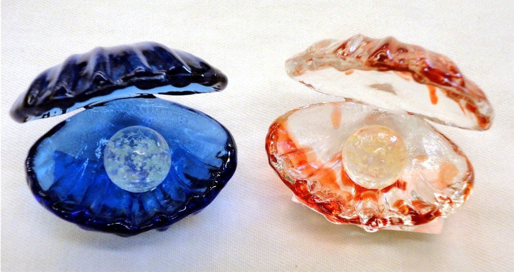 2 Glass Clam Shells with Glow in the Dark Glass Pearl Shape Inside