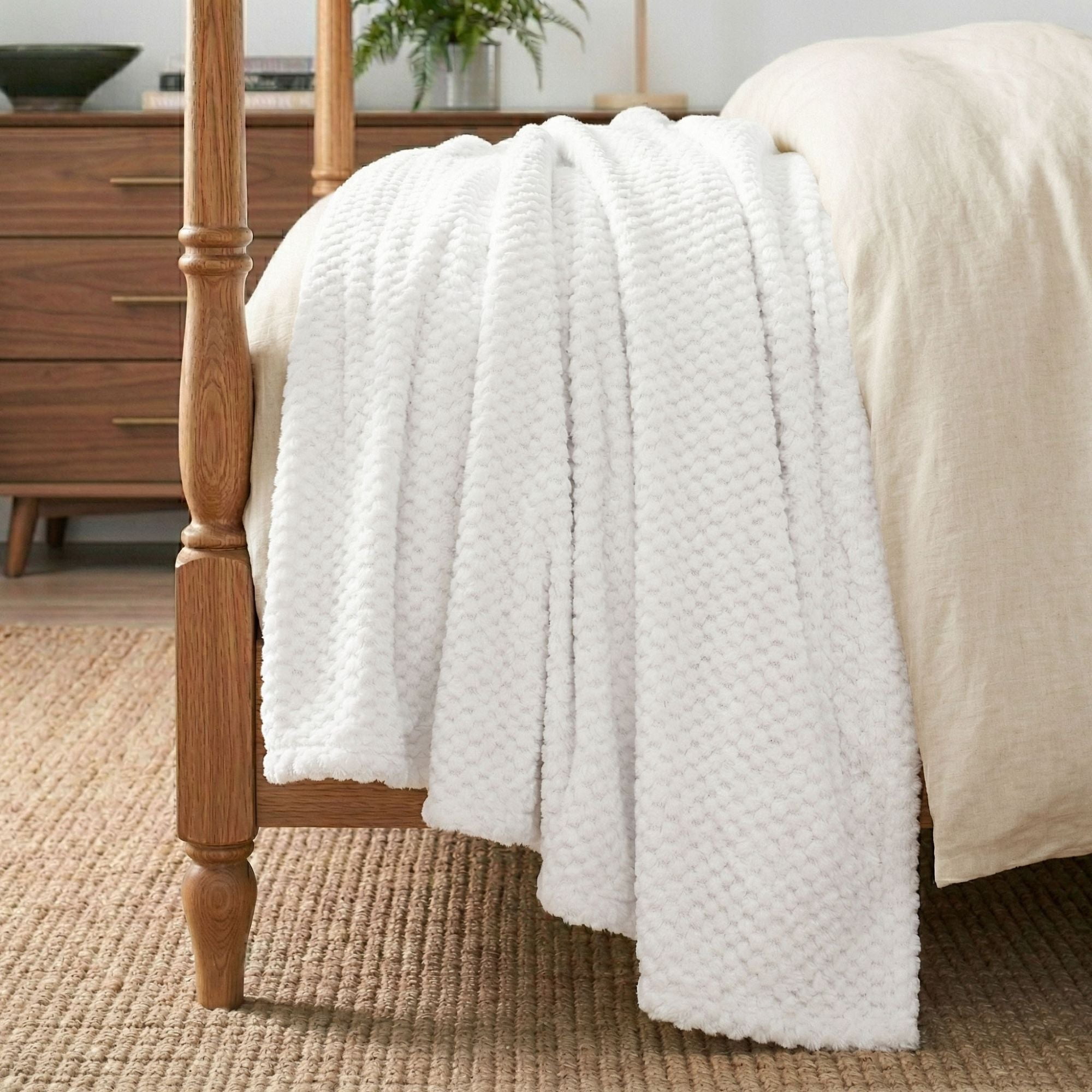 Superior Lily Pebbled Fluffy Fleece Blanket, King Size, White