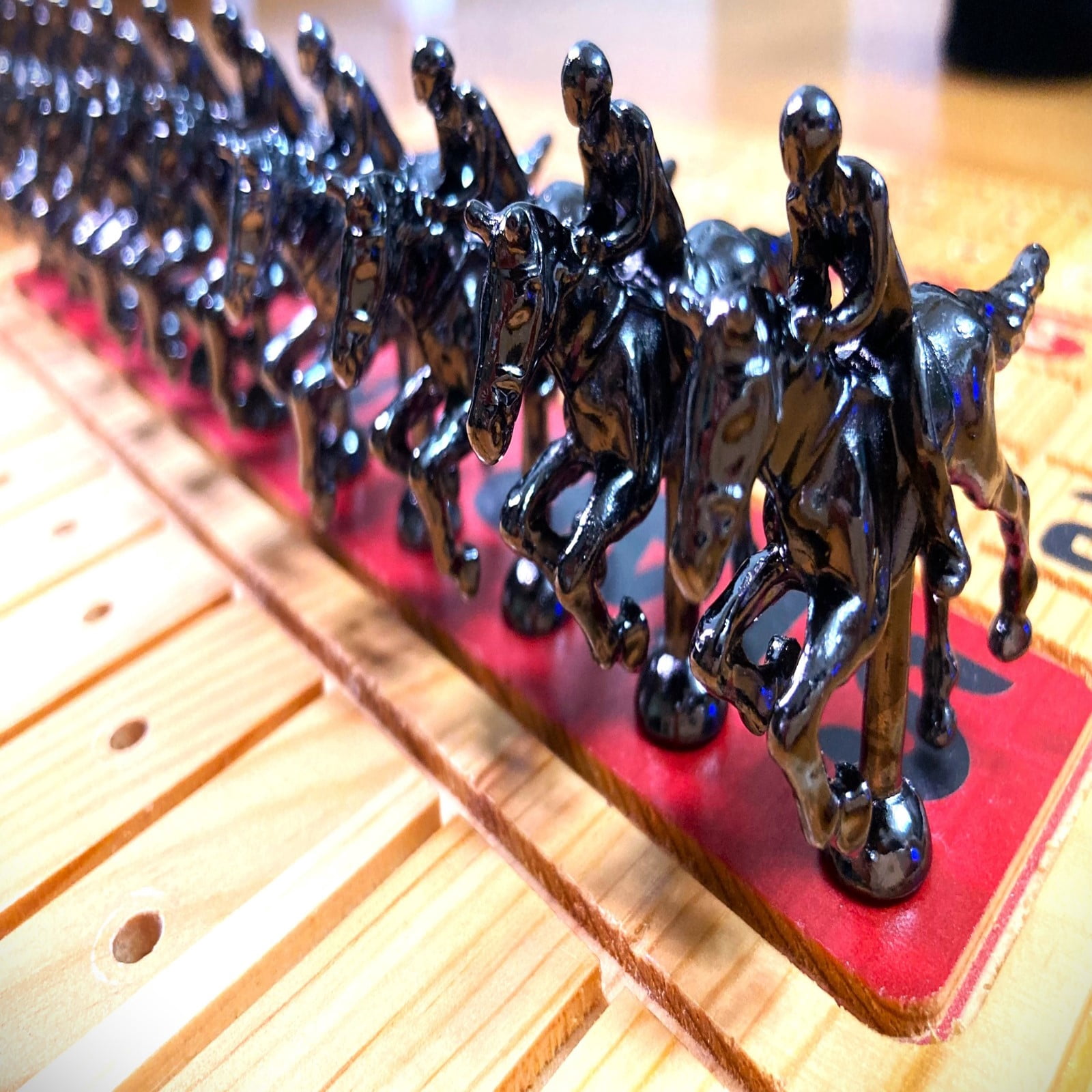 FINENI Horse Racing Game for Adults, Horse Race Board Game with 11 Luxurious Metal Horses (Black), 22” Pine Wood Horse Race Game Board, Dice & Card Included
