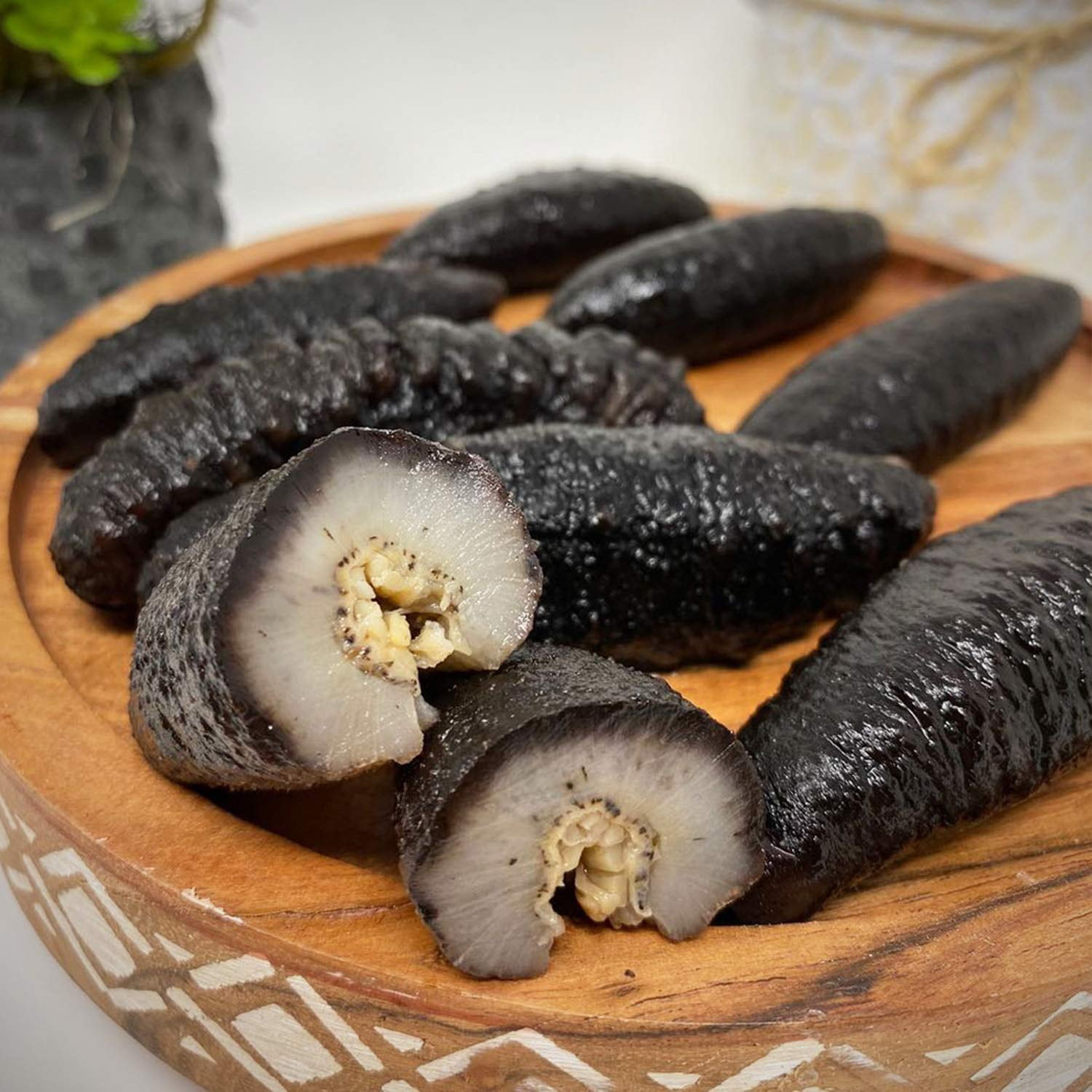 Sun Dried Wild Caught  Dried Sea Cucumber,Black Pin Small 5-6Years 100-120 pcs1lb bag
