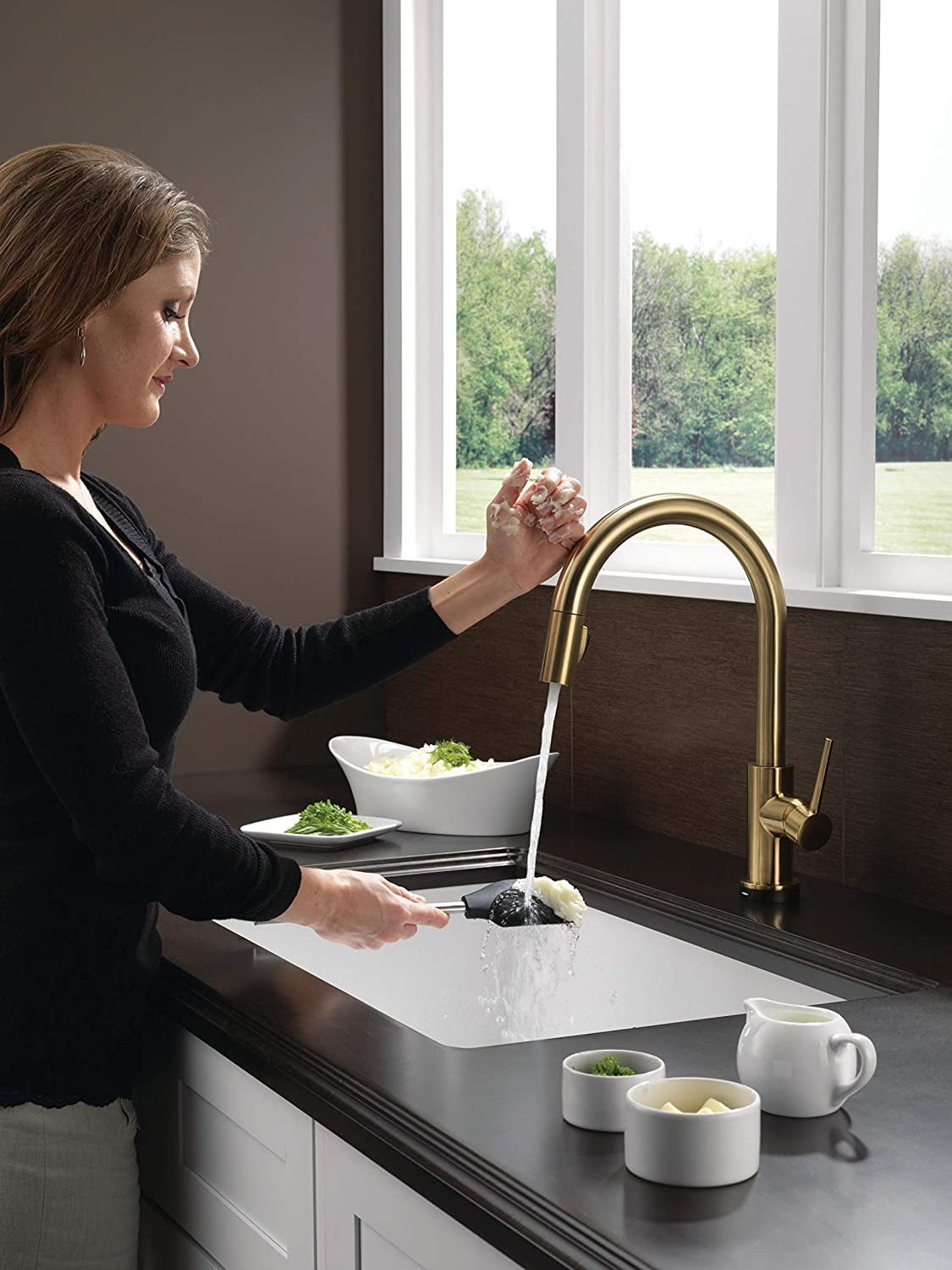 Private Jungle Single-Handle Touch Kitchen Sink Faucet with Pull Down Sprayer-Brushed Gold