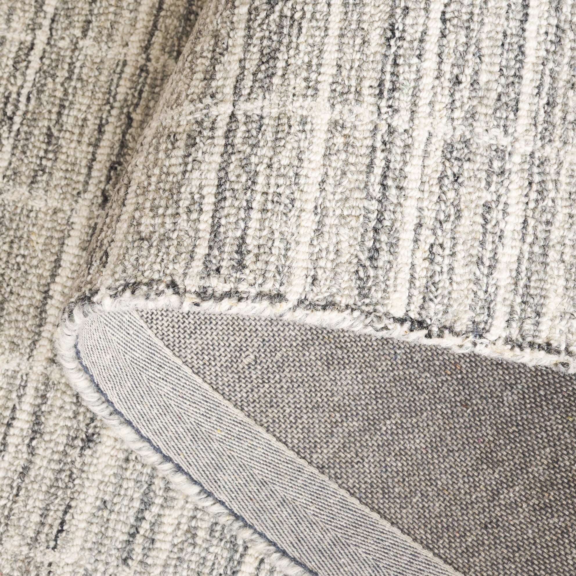 SAFAVIEH Ebony Garret Geometric Area Rug, Gray/Ivory, 6' x 6' Square