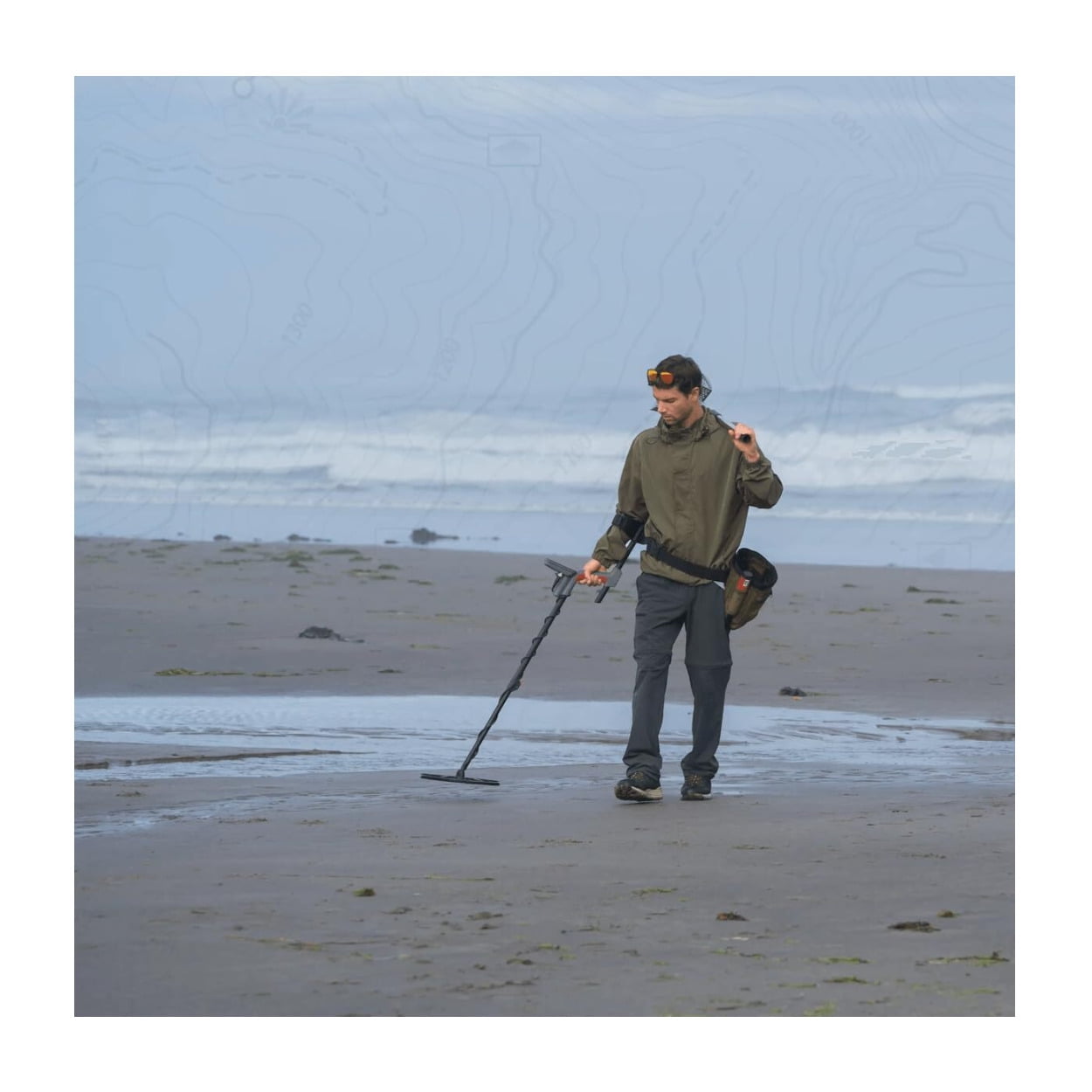 Minelab VANQUISH 560 Pro Pack Waterproof Multi-Frequency Metal Detector with V12x and V8x Search Coils