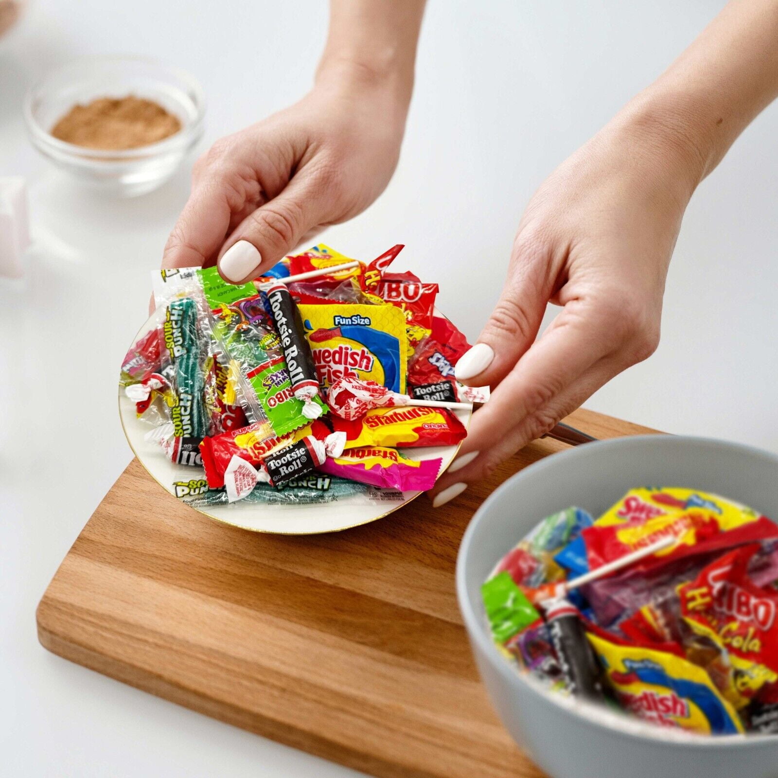 Fun Flavors Box Halloween Bulk Candy 32 oz Variety Pack Party Mix Individually Wrapped Fun Size Candies