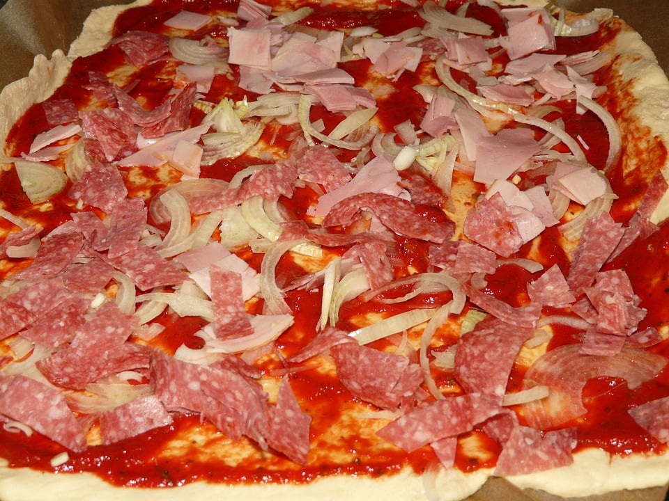 Salami Pizza Toppings Idea Sala De Estar