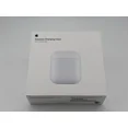 thumbnail image 4 of Étui de Recharge Sans Fil pour AirPods Modèle MR8U2AM/A en Excellent État, 4 of 6