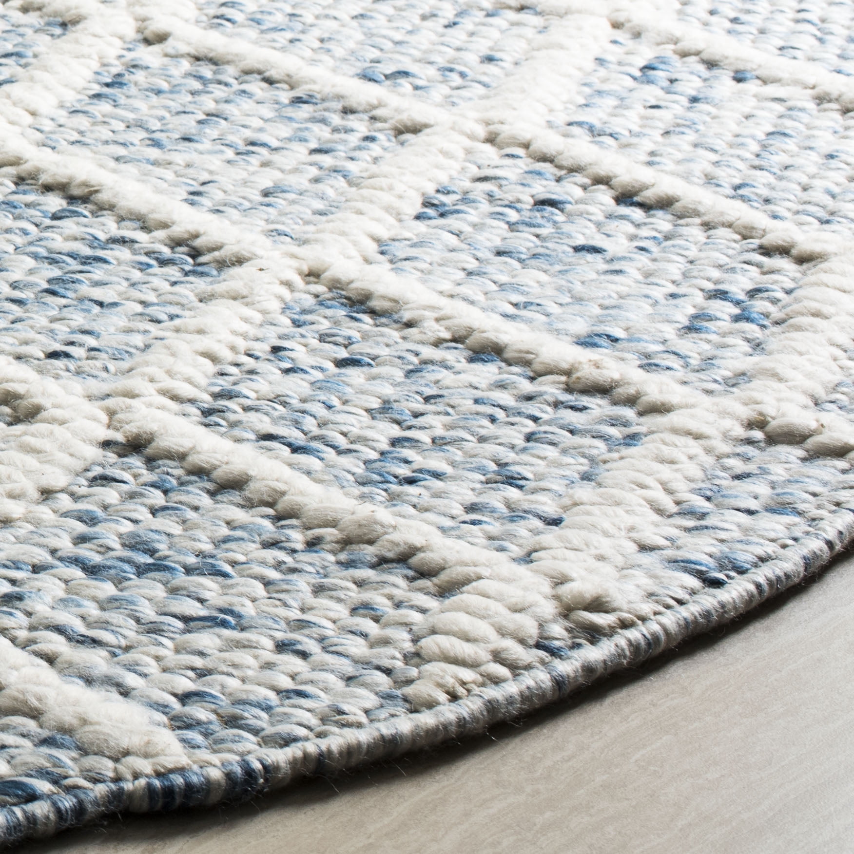 SAFAVIEH Natura Olgica Geometric Diamonds Area Rug, Ivory/Blue, 6' x 6' Square