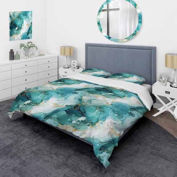 Designart "Marbled Pattern Of Alluring Emerald Oceanic Essence" Green Marble Bedding Covert Set - Glam Bed Set With 2 Shams