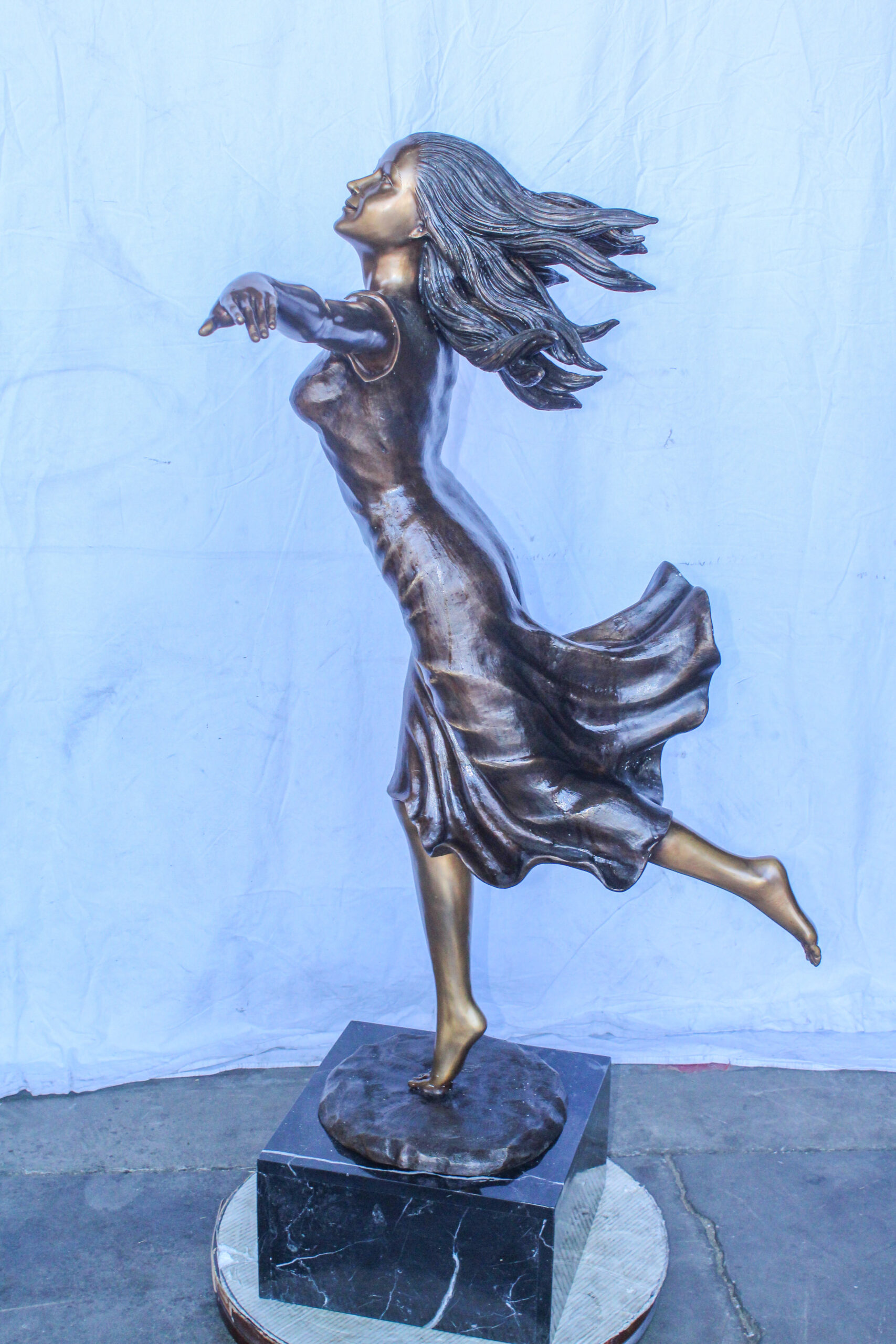 Nifao Bronze Statue, Girl Running in the Wind, Dynamic Art – Outdoor Garden Decor Sculpture, 46"L x 27"W x 57"H