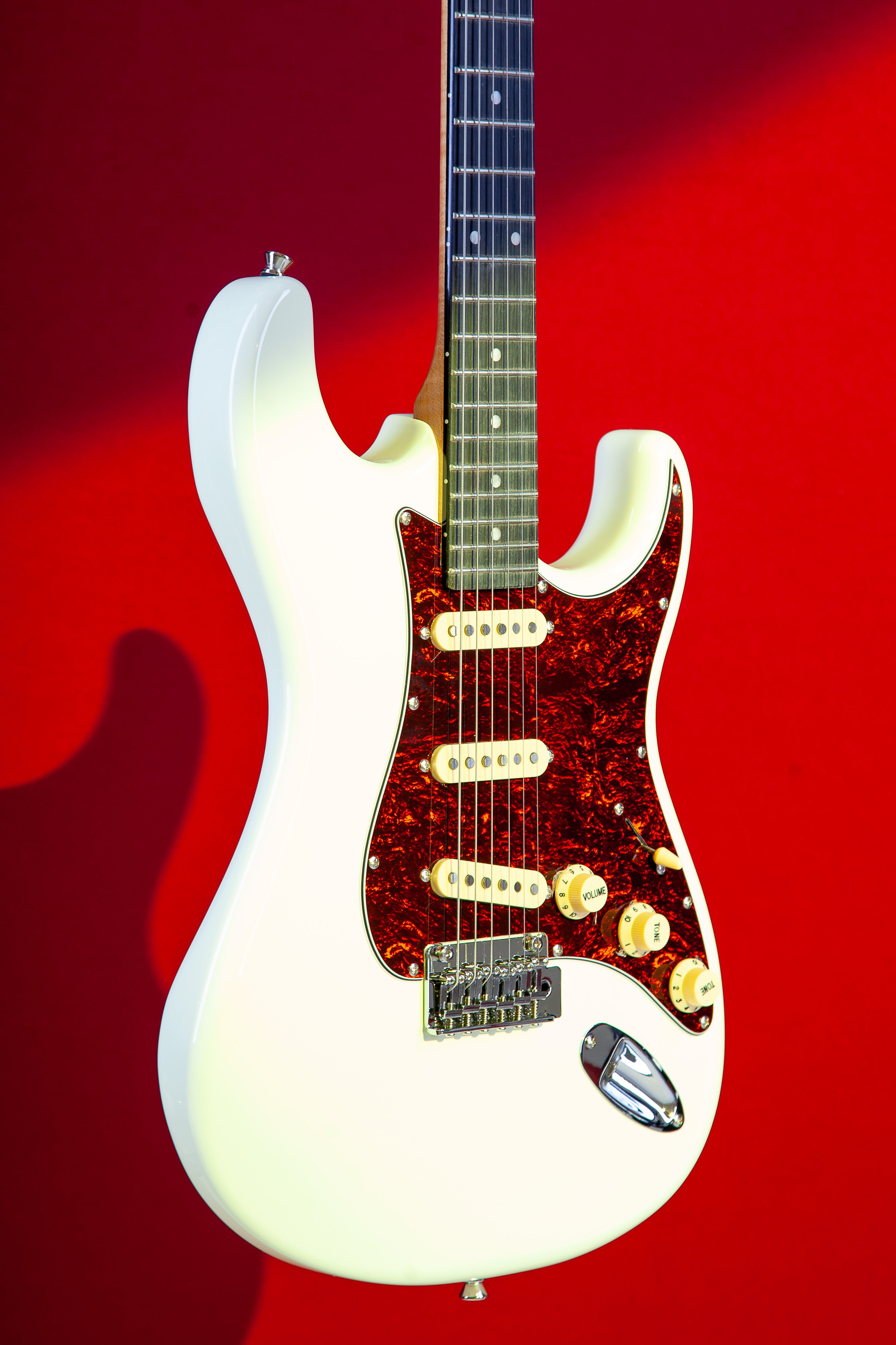 Tagima T 635 CLASSIC-OWH-DF/TT Electric Guitar - Olympic White