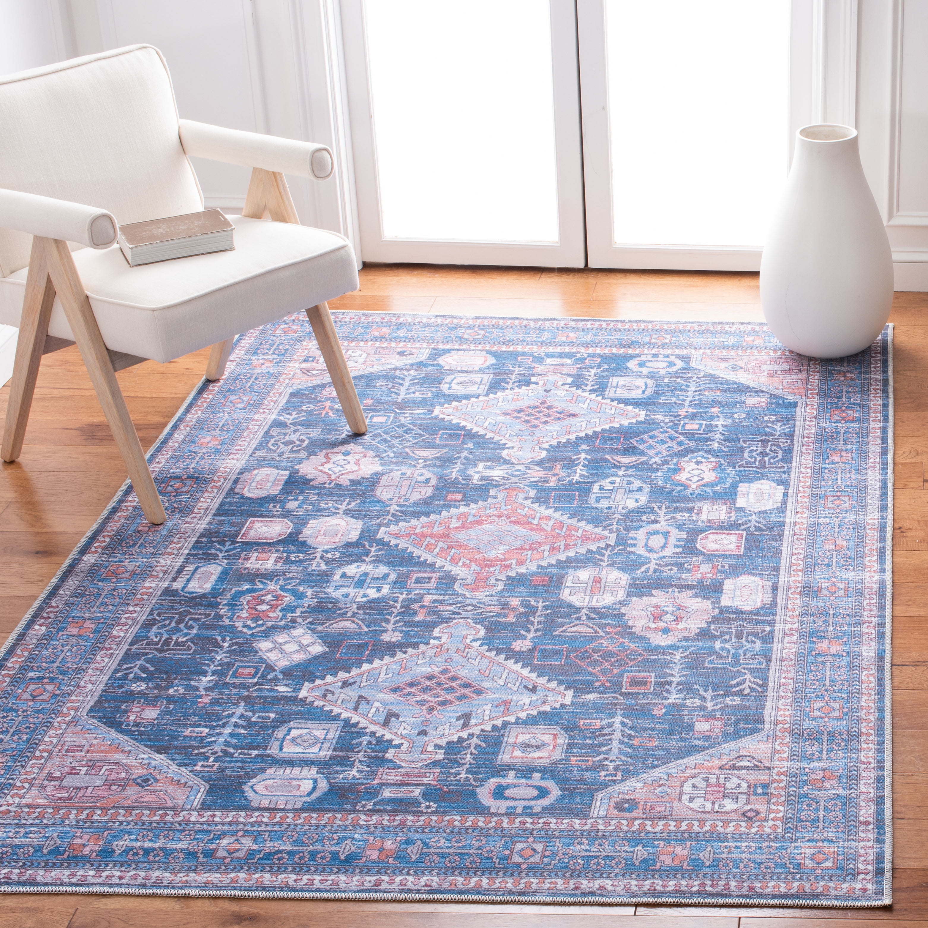 SAFAVIEH Serapi Collection SEP513M Blue / Ivory Rug