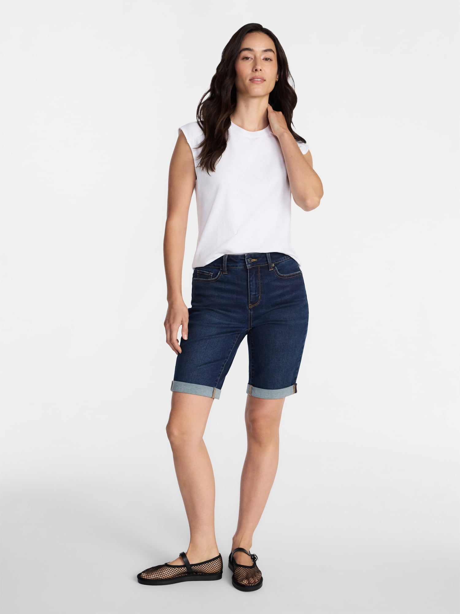 Time and Tru Women's Mid Rise Denim Bermuda Shorts, 10" Inseam, Sizes 0-22