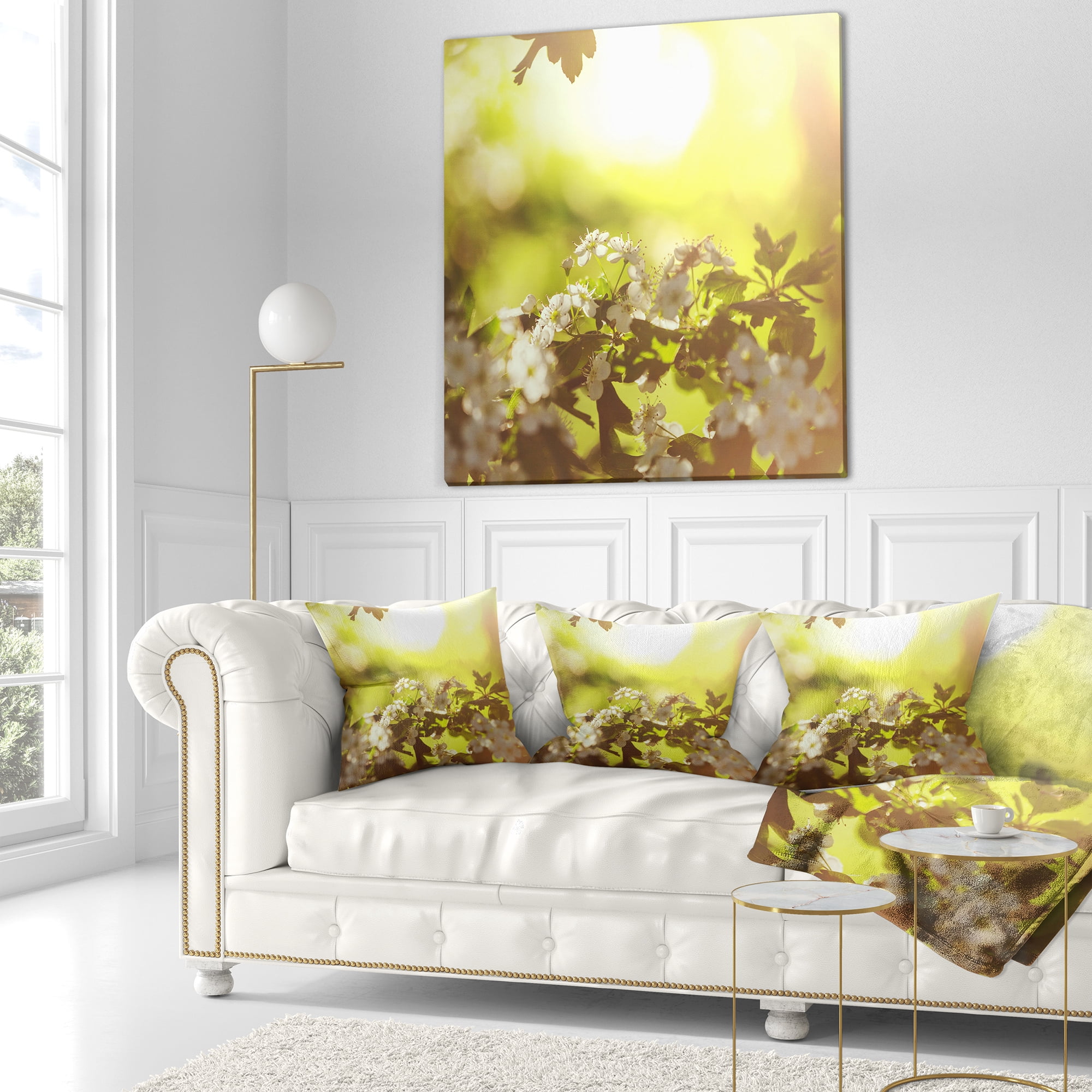 Designart 18" x 18" Green Polyester Throw Pillow