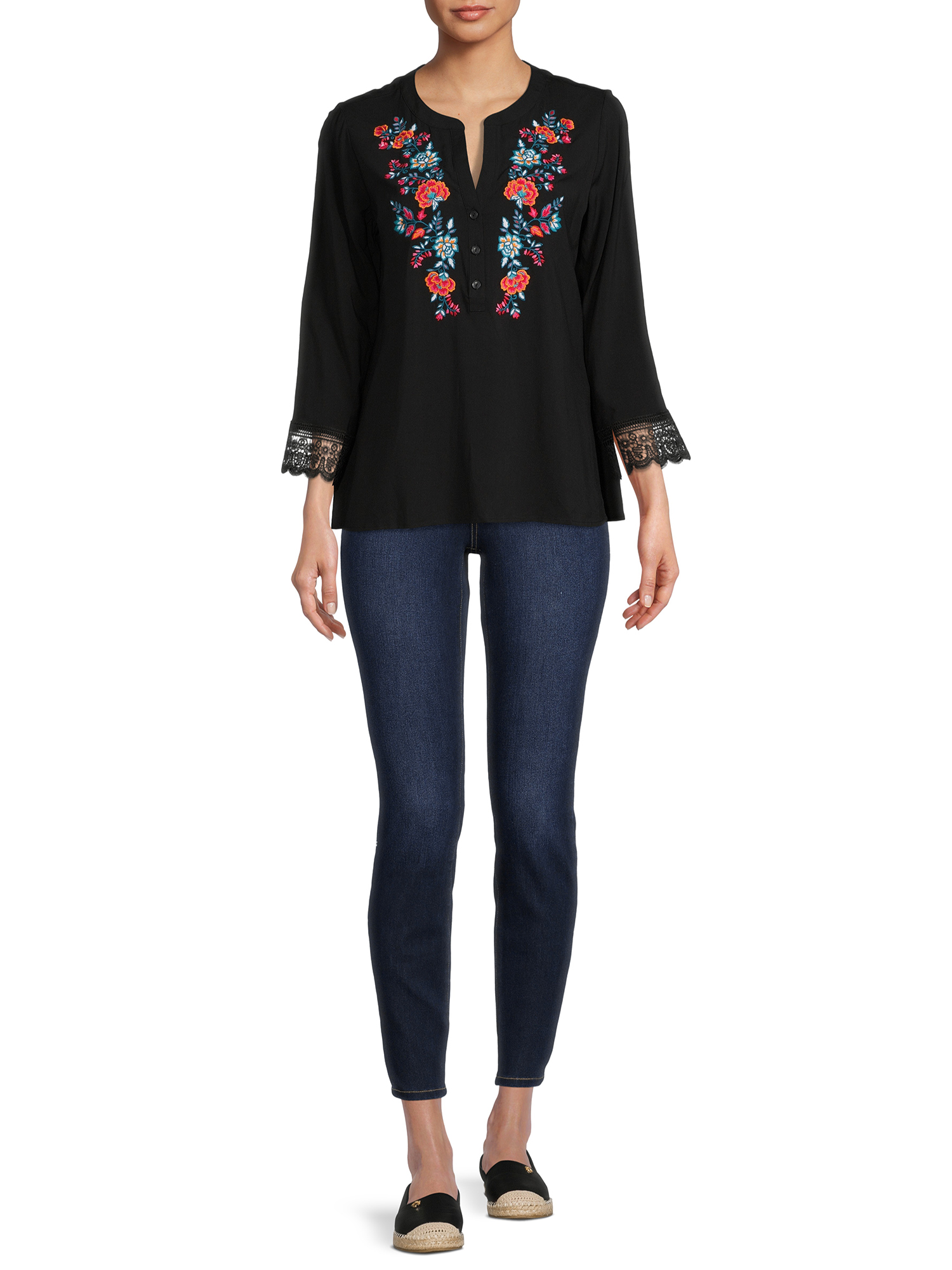 The Pioneer Woman Embroidered Tunic Blouse, Women’s - image 2 of 8