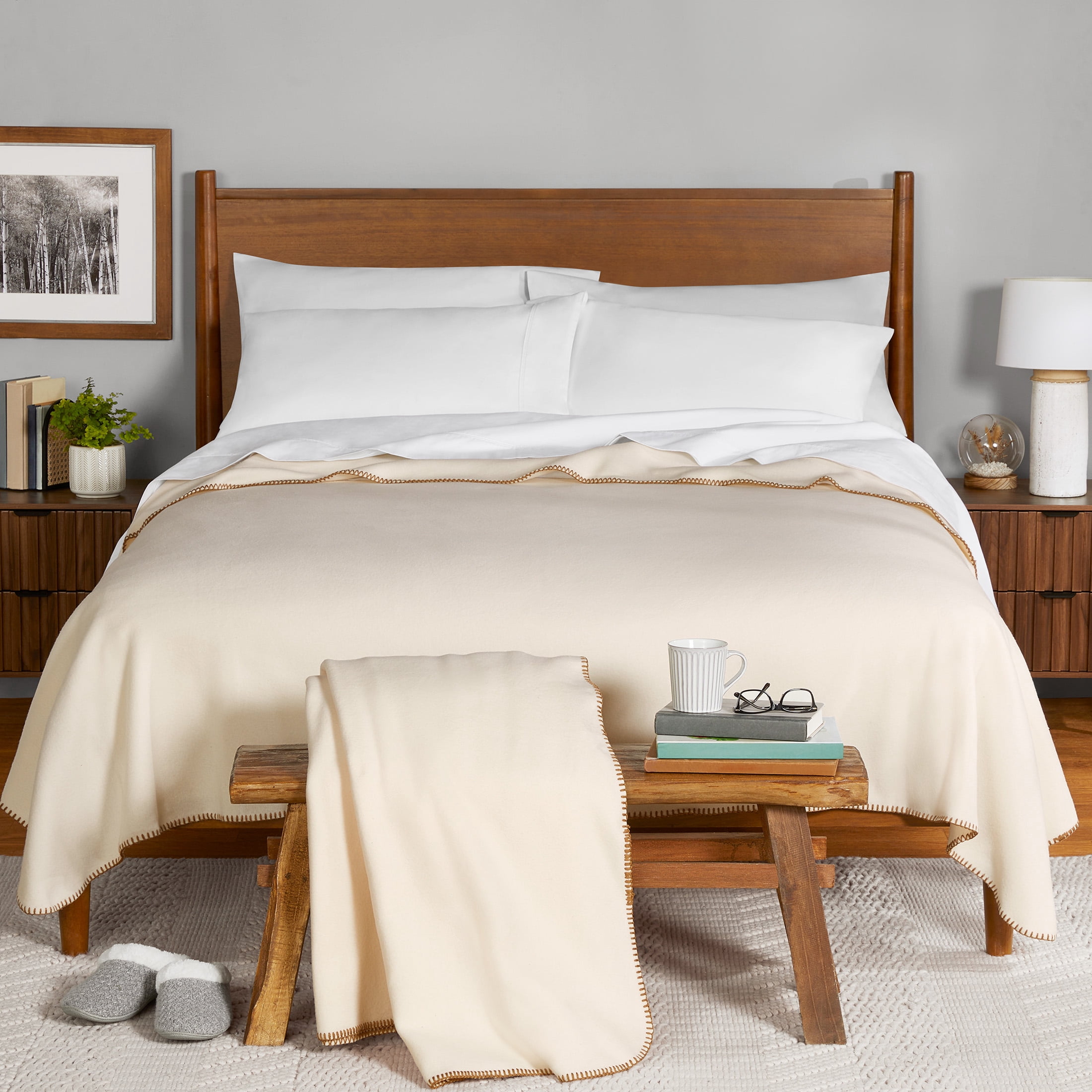 Mainstays Super Soft Vanilla Dream Fleece Bed Blanket, Full/Queen 2 Pieces