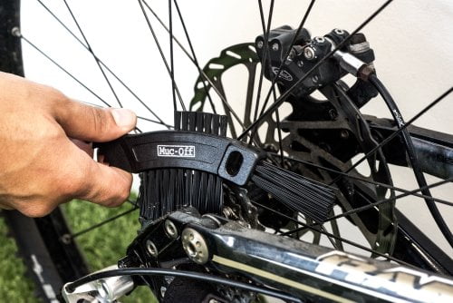 muc off alloy wheel brush