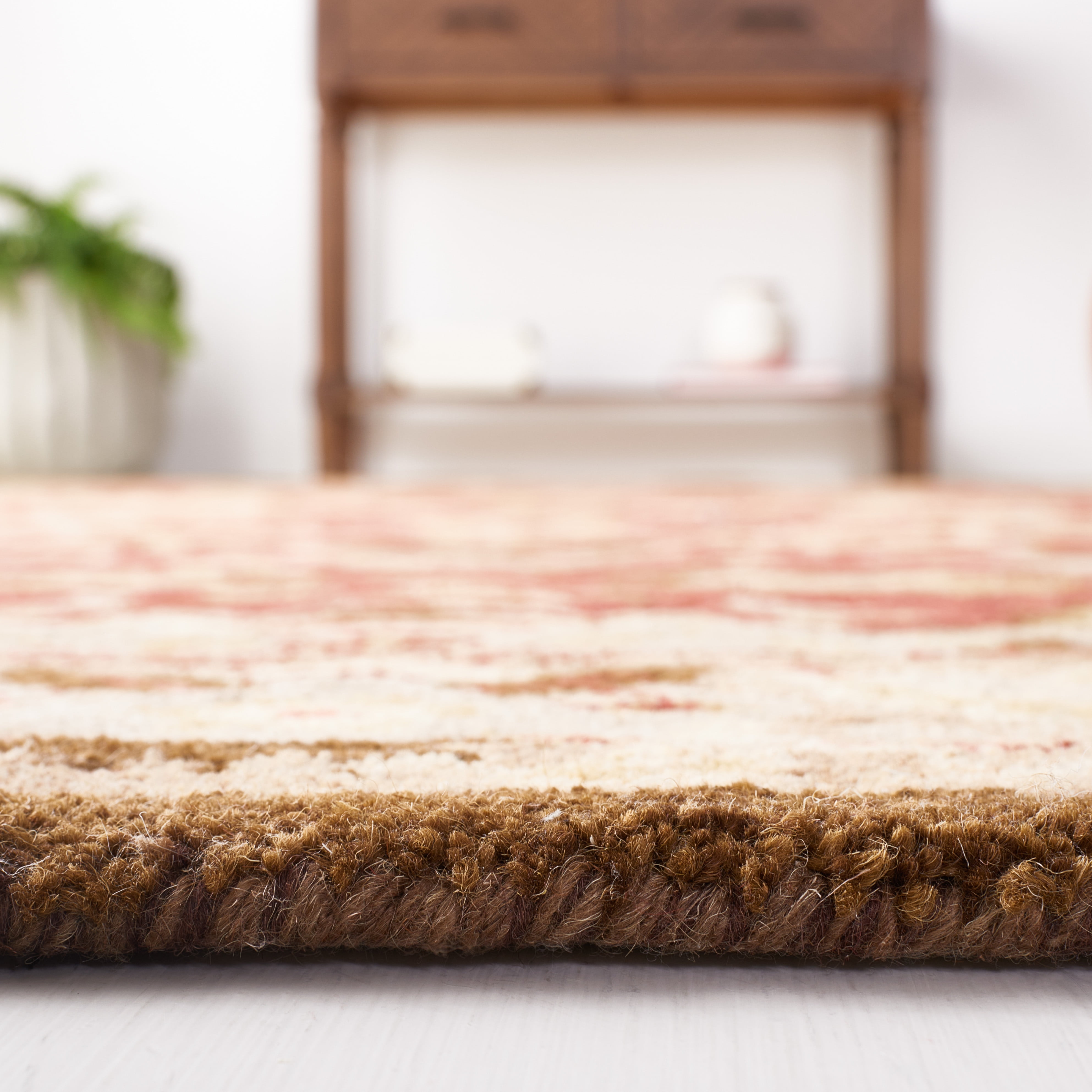 SAFAVIEH Antiquity Jaki Oriental Wool Area Rug, Red/Beige, 9' x 12'