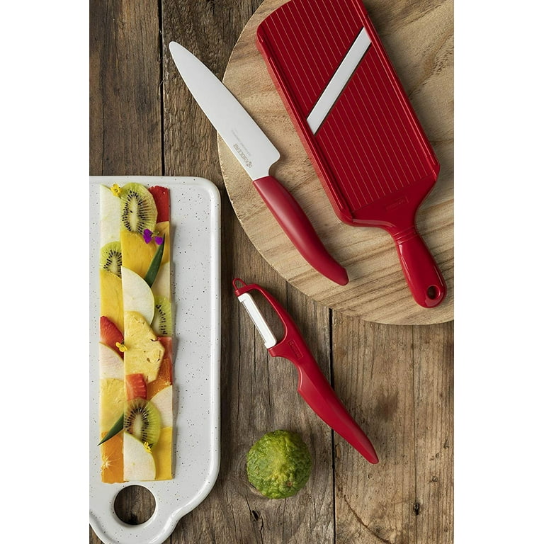 2 Kyocera ceramic knives 11 & 14cm + peeler + board