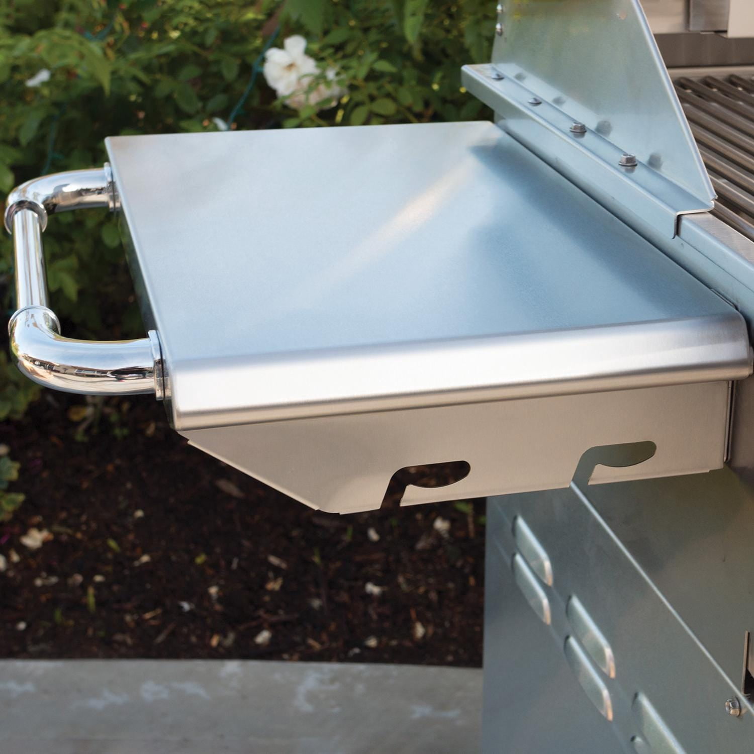 Bull Brahma 38-in 5-Burner Propane Gas Grill - 55000